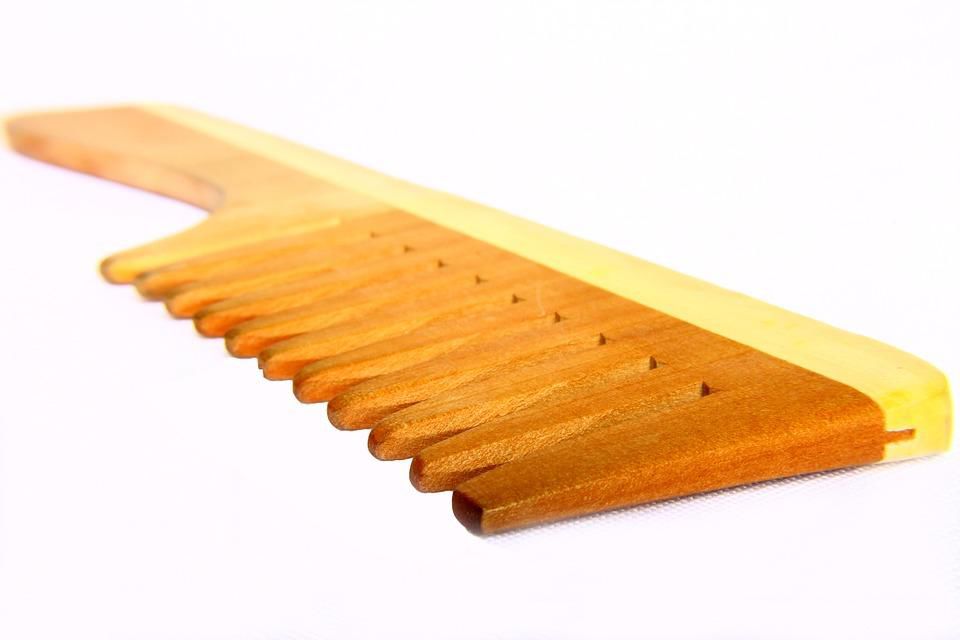 Wooden hair comb